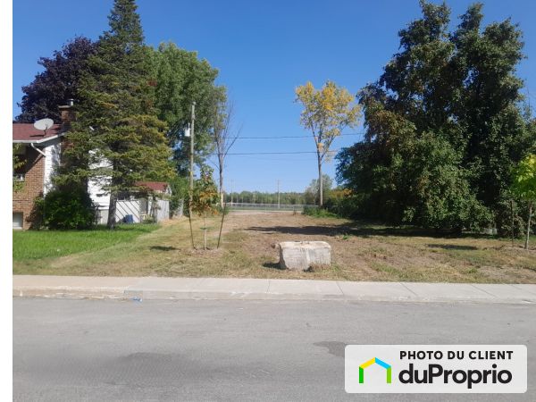 rue des Patriotes - Lot 6 666 264, Ste-Rose à vendre