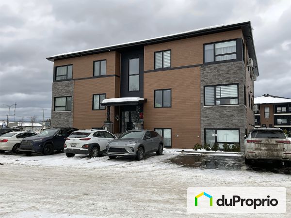 F-201 rue du Domaine-sur-le-Golf, Chicoutimi (Chicoutimi) for sale