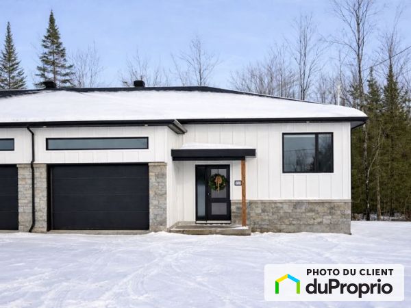 6013, rue Monet, St-Denis-De-Brompton à vendre