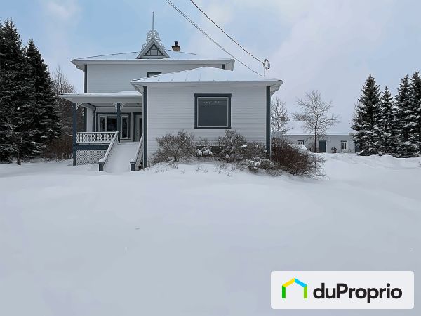 Winter Front - 417 chemin Voyer, Rimouski (Le Bic) for sale
