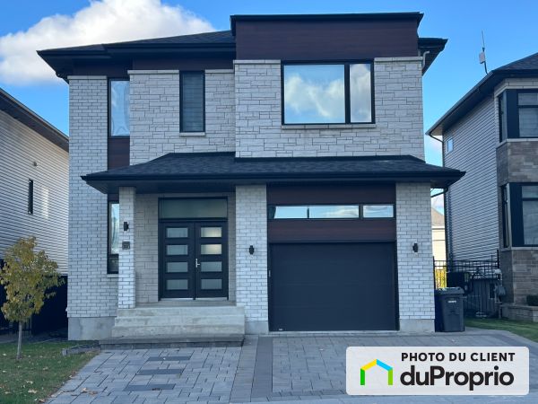 3827 boulevard Saint-Elzéar Ouest, Chomedey à vendre