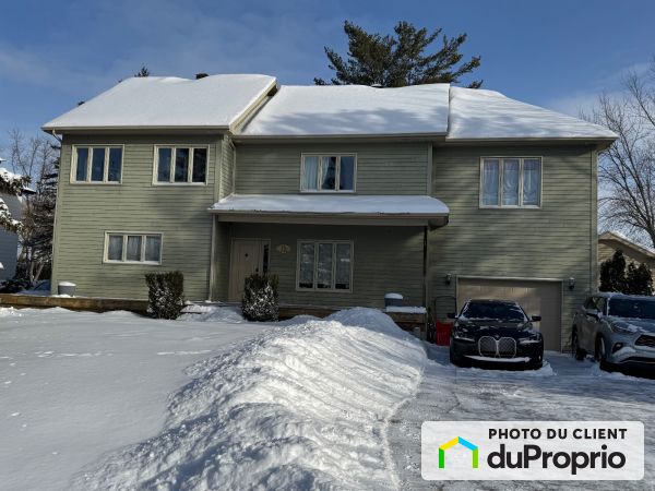 1724 rue Bachand, Carignan for sale