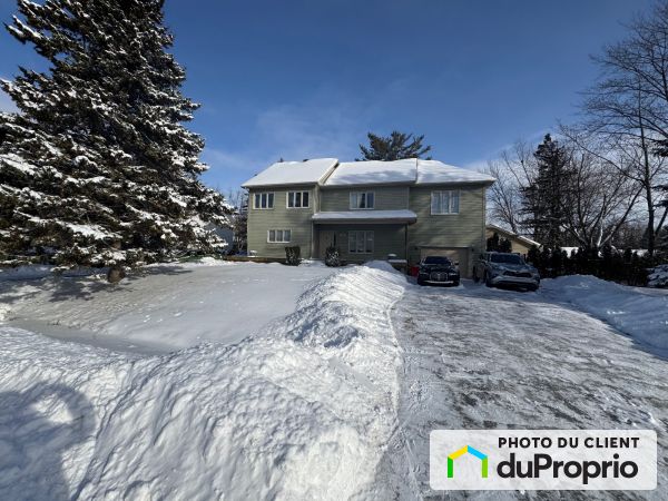 1724 rue Bachand, Carignan for sale