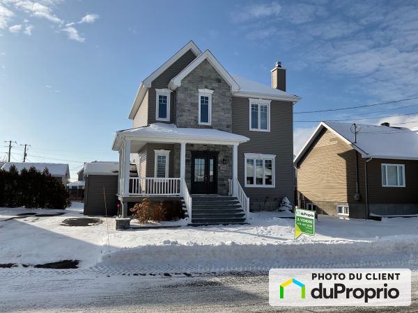28 rue J.-Alcide-Robichaud, St-Jean-Port-Joli for sale