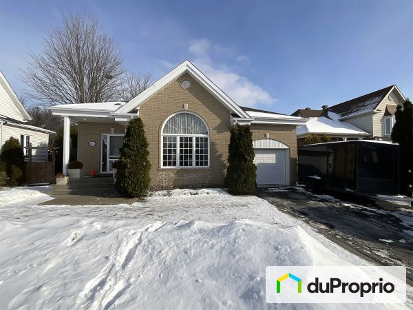 301, rue Louis-Pasteur, St-Jean-sur-Richelieu (St-Luc) à vendre