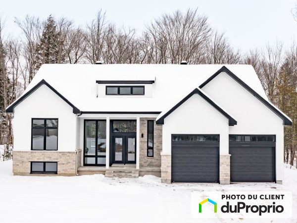 331 rue John-Ryan, St-Colomban for sale