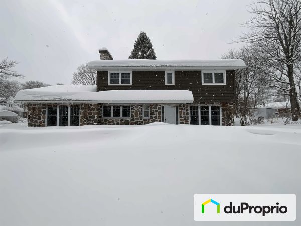 Winter Front - 12421 rue de l'Hopital, Loretteville for sale