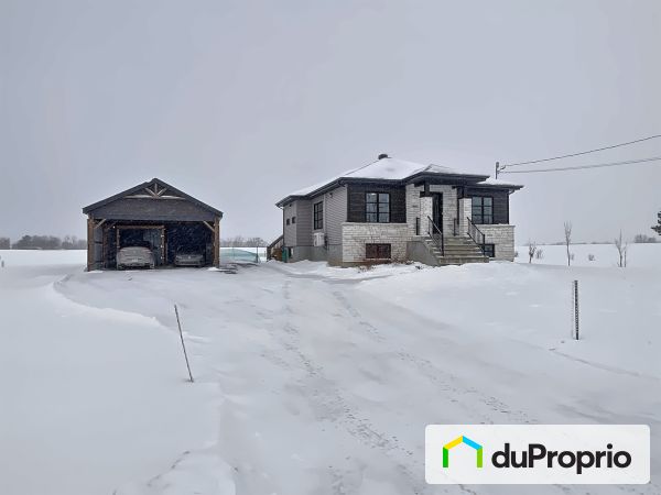 72 rue Landry, St-Alexis for sale