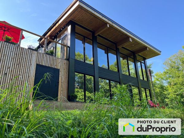 112 chemin de la Tournée, Lac-Beauport for sale