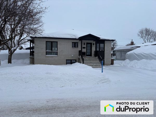 397 rue Laurin, St-Eustache for sale