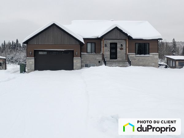 107 chemin des Chrysanthèmes, Lantier for sale