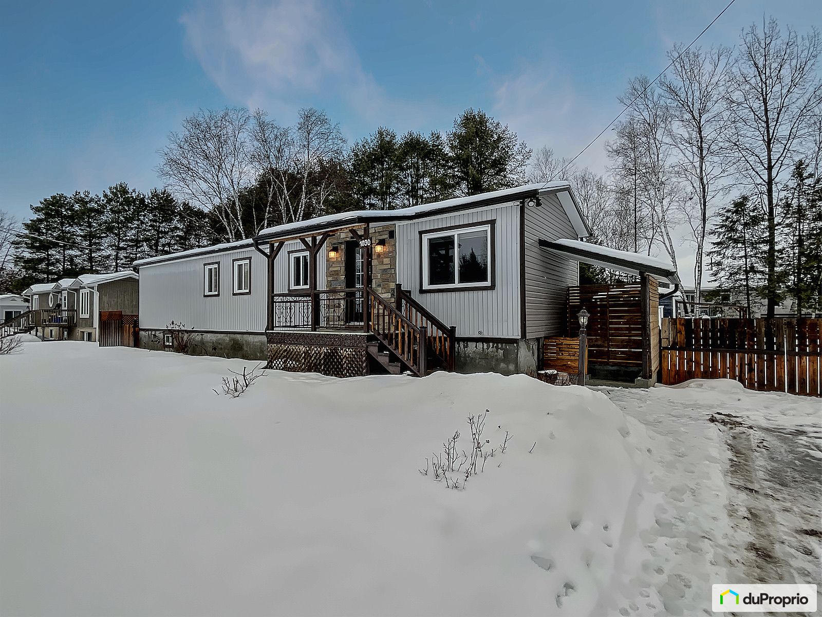 1030 Rue Cyr — photo 1