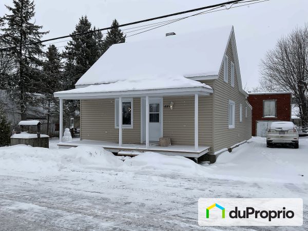 489 rue Saint-Jacques, St-Hugues for sale