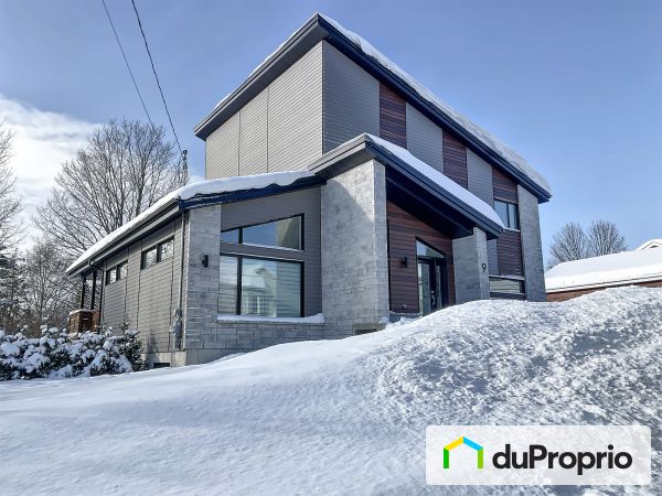 Winter Front - 9 rue Bellevue, Ste-Brigitte-De-Laval for sale