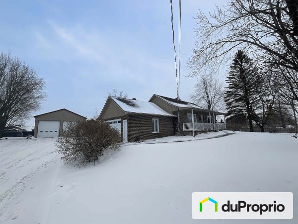 225 rue Sainte-Catherine, St-Polycarpe for sale