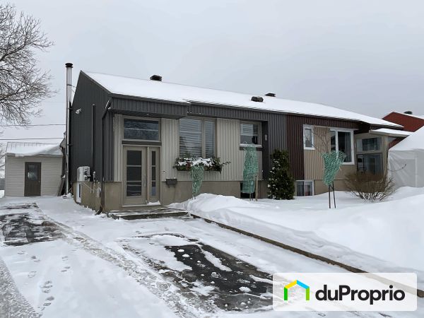 2522, rue Beaumont, St-Romuald à vendre