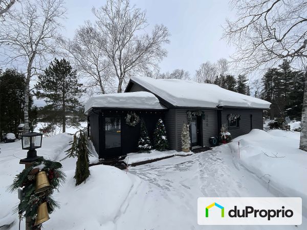 956 chemin 9e, L'Ascension-De-Notre-Seigneur for sale