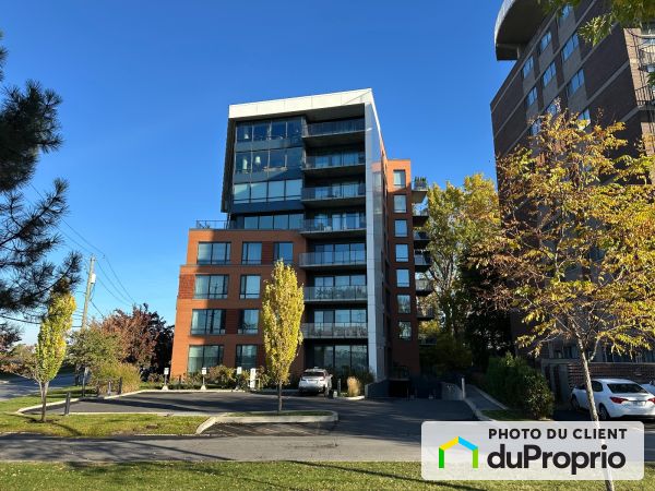 306-295 rue Riverside, St-Lambert for sale