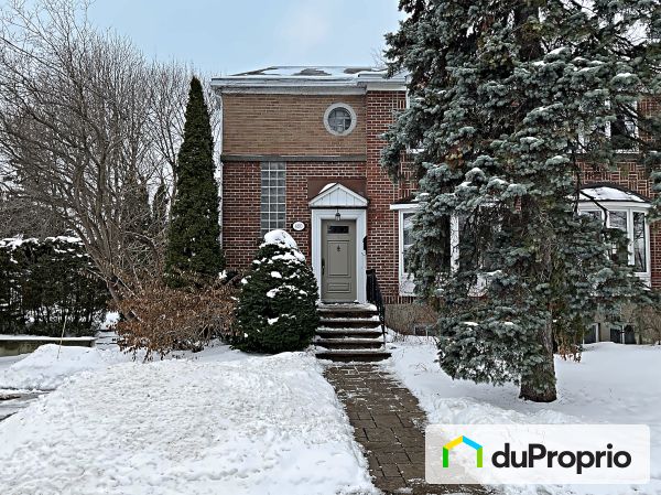 680 rue Buchanan, Saint-Laurent for sale