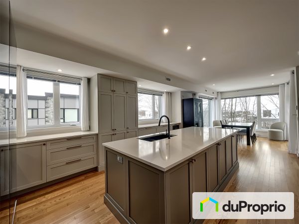 204-374 rue Mongeau, Ste-Julie for sale