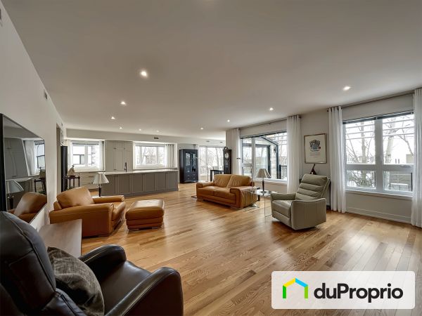 204-374 rue Mongeau, Ste-Julie for sale