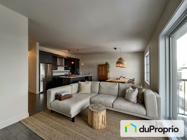 3515 rue du Granit, Carignan for sale