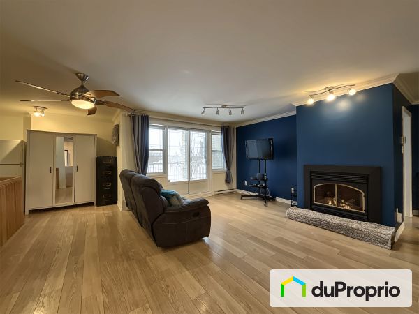 Living Room - 182-15500 rue Sherbrooke est, Pointe-Aux-Trembles / Montréal-Est for sale