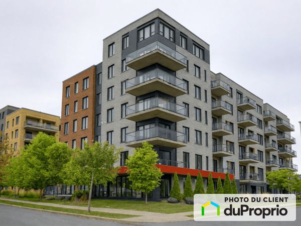 109-131, rue François-Souillard, Laval-des-Rapides à vendre