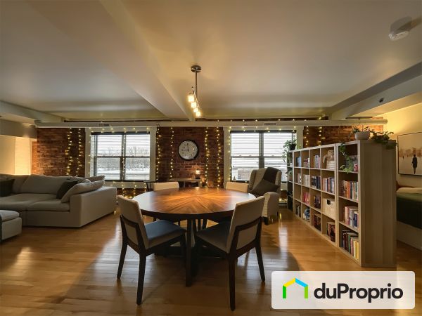 504-232 rue Principale, Granby for sale