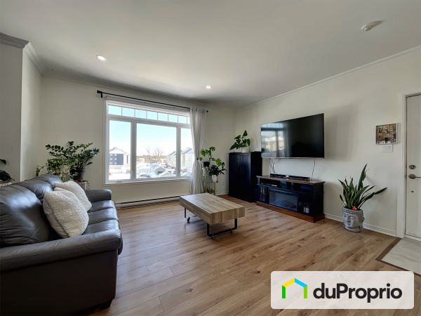 8-30 rue Lautrec, Chateauguay for sale