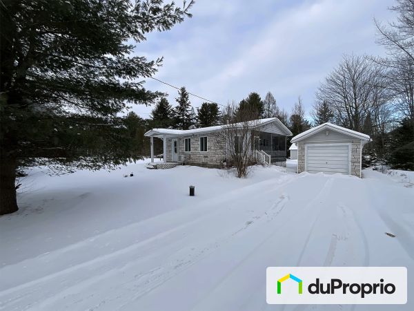 Entrance - 10 rue Jean, St-Léonard-D'Aston for sale