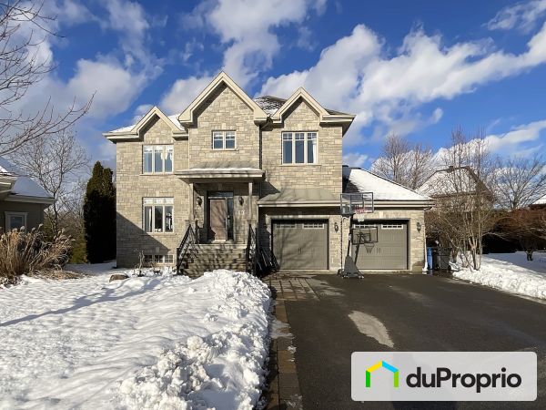 Winter Front - 60 terrasse du Ruisseau, St-Basile-Le-Grand for sale