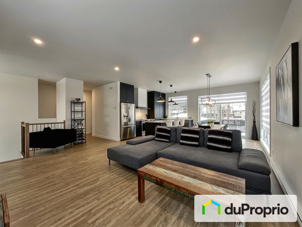 Living Room - 275 rue du Muscat, Drummondville (St-Nicéphore) for sale