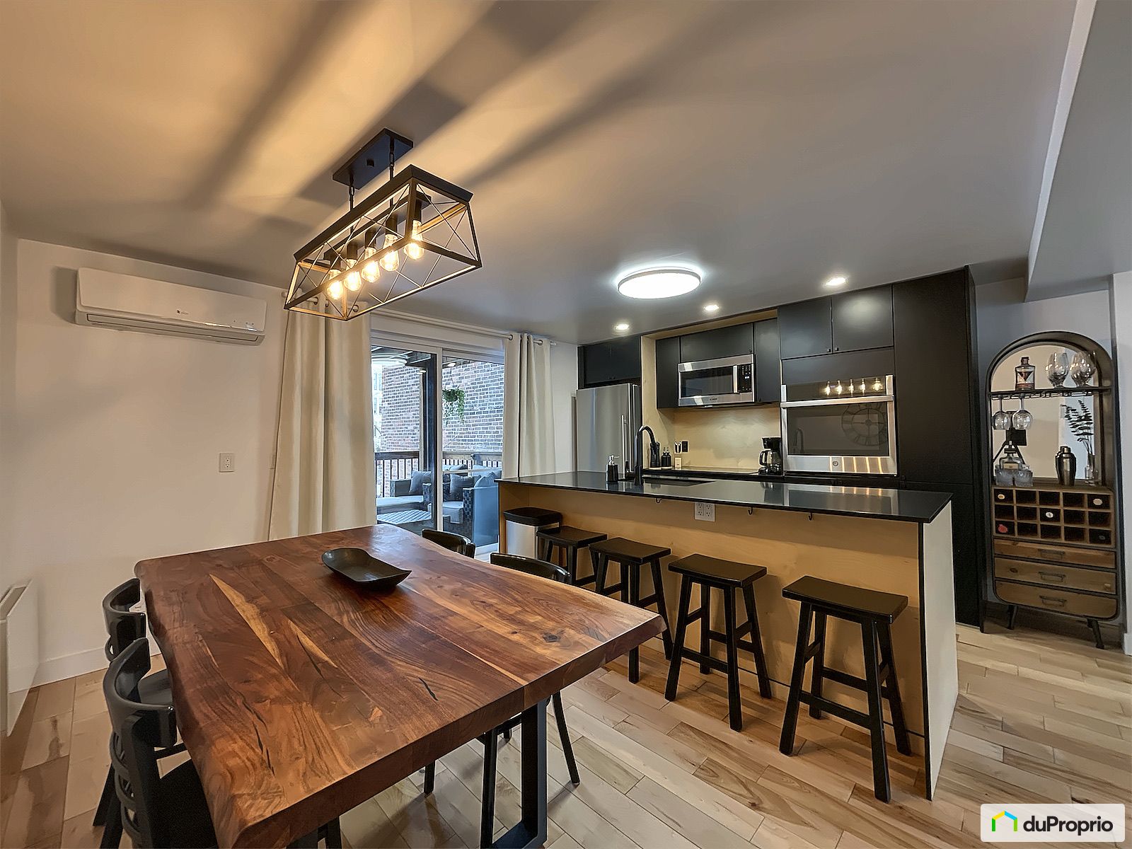1423 Rue Plessis — photo 3