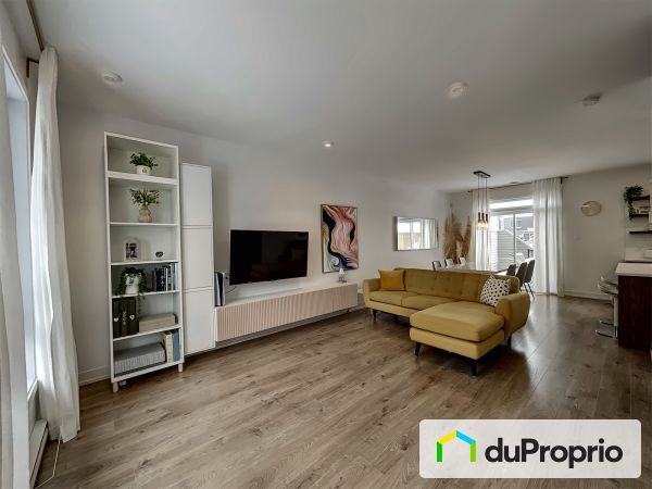 Salon - 1320, rue la Salle, Longueuil (Vieux-Longueuil) à vendre