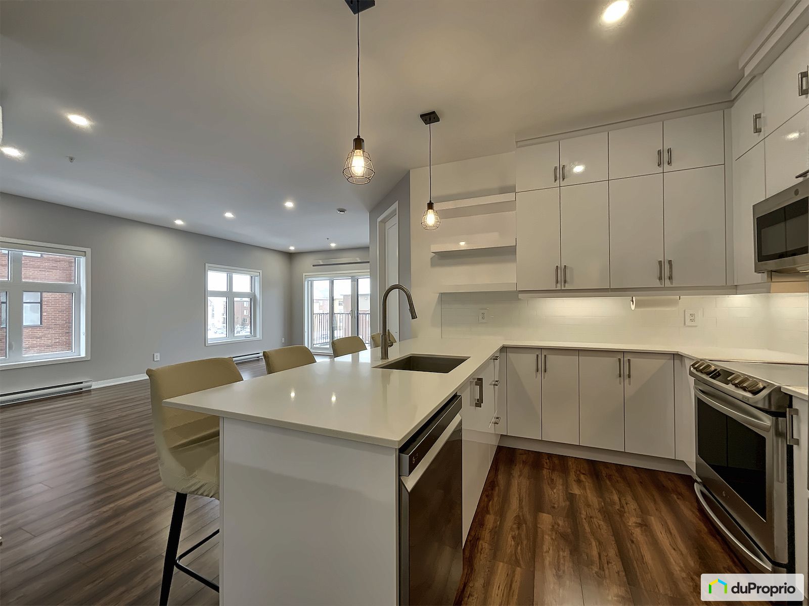 303 9185 Rue Lennon — photo 1