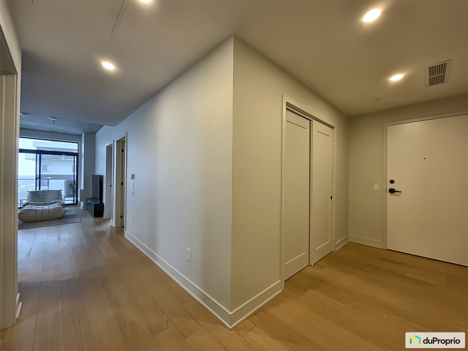 1402 3480 Boulevard Saint Elze — photo 2