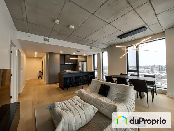 1402-3480 boulevard Saint-Elzéar Ouest, Chomedey for sale