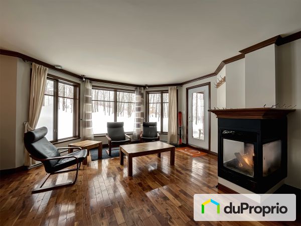 102-147 chemin Bon-Air, Stoneham for sale