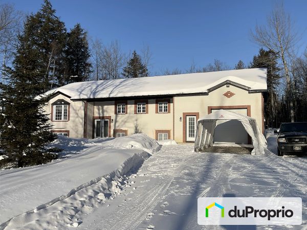 30 rue du Mont-Royal, St-Calixte for sale