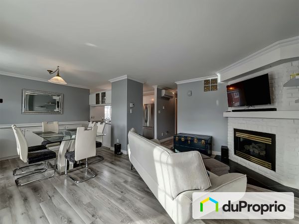 67 rue Montpellier, St-Basile-Le-Grand for sale