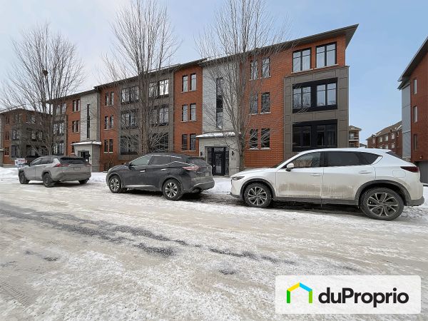 7-2740, rue Racine, Longueuil (St-Hubert) à vendre