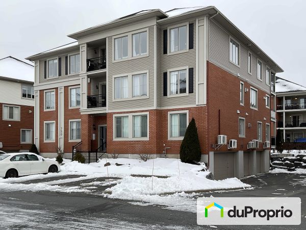 8-750 rue des Sureaux, Boucherville for sale