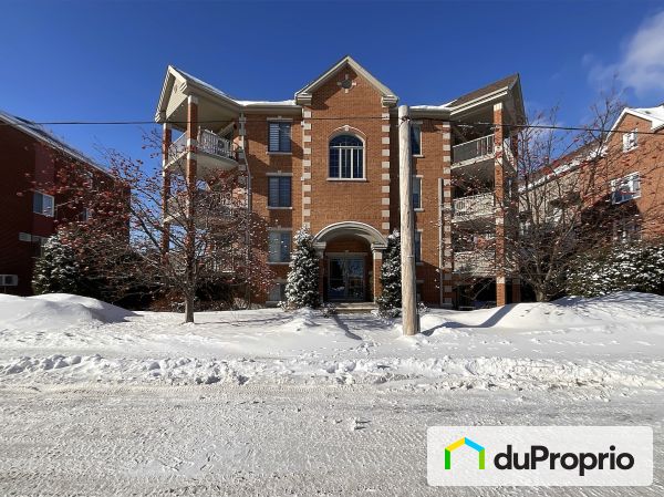 301-420, rue Notre-Dame, La Prairie à vendre