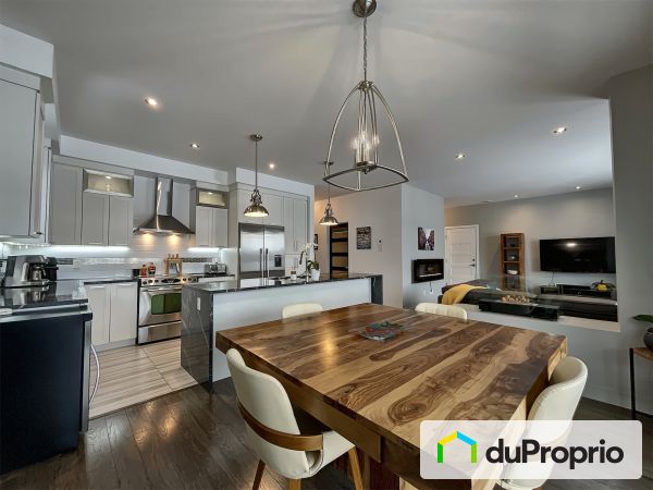 301-462, rue Jean-Talon, St-Jean-sur-Richelieu (St-Luc) à vendre