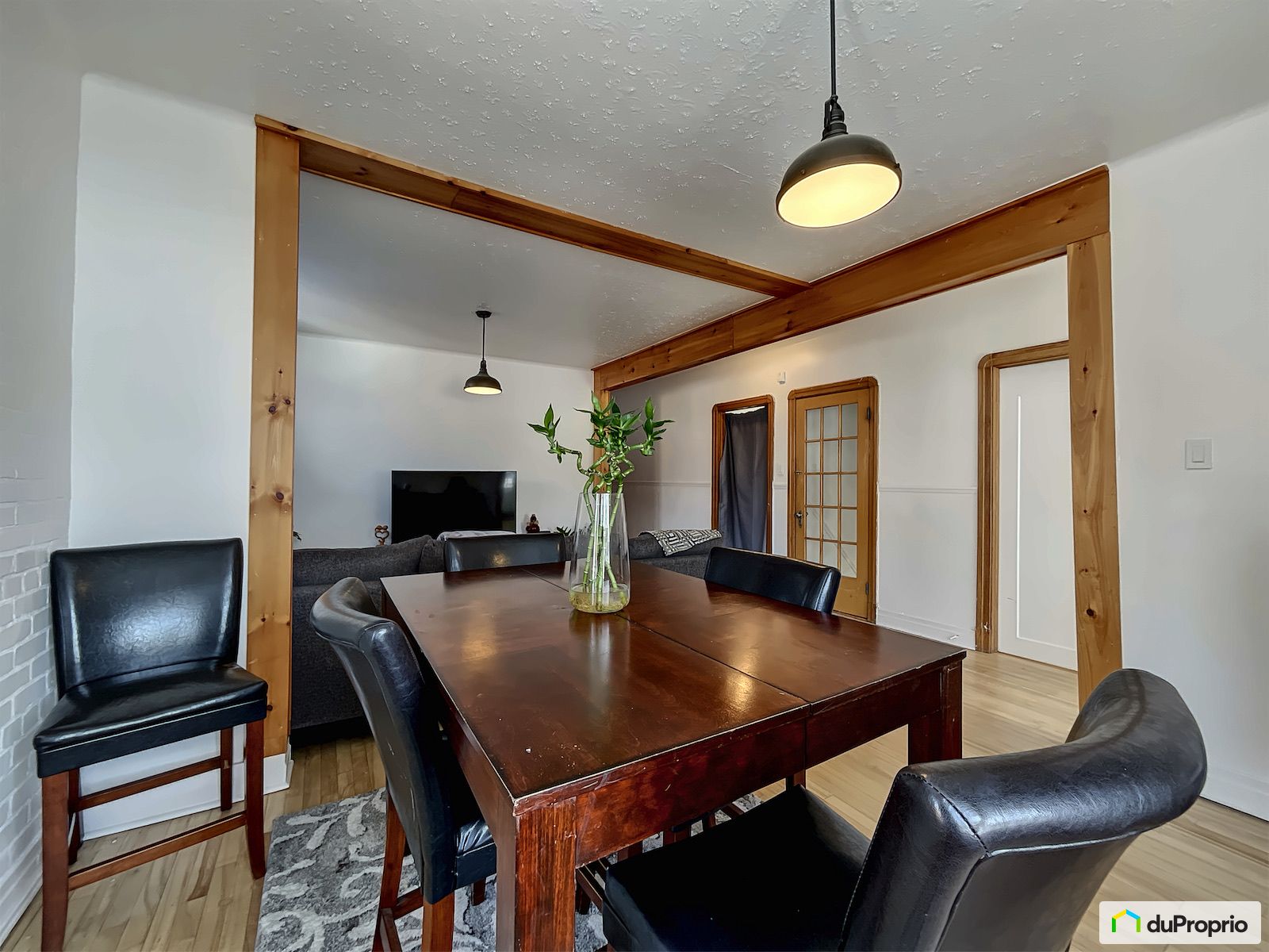2300 2302 1Re Avenue — photo 1