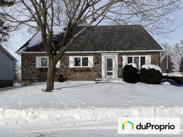 547 rue Nicolet, Boucherville for sale