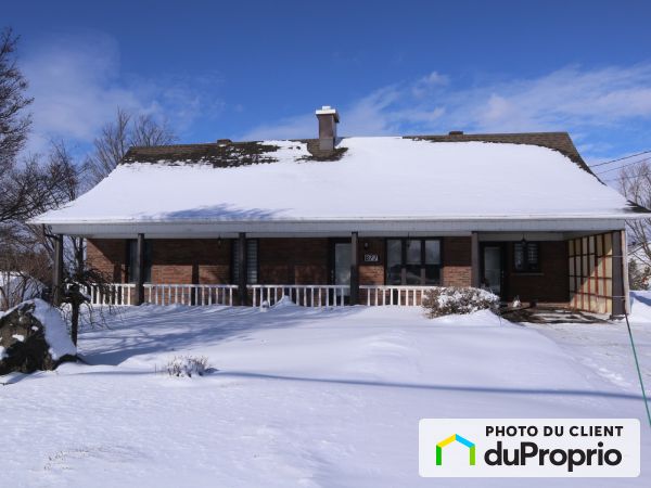 877 rang Saint-Georges, St-Bernard for sale