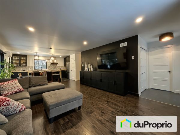 237 rue Steve, Lefebvre for sale