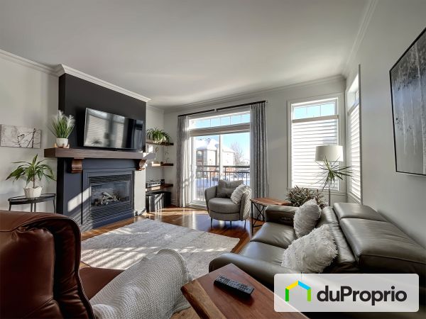 Living Room - 562 boulevard de la Salette, St-Jérôme (Bellefeuille) for sale